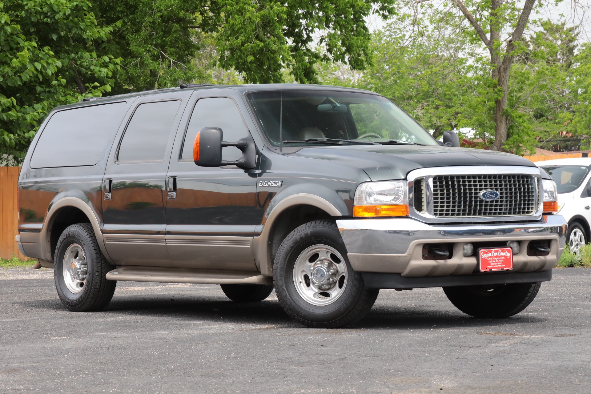 photo of 2001 FORD EXCURSION SUV 4-DR